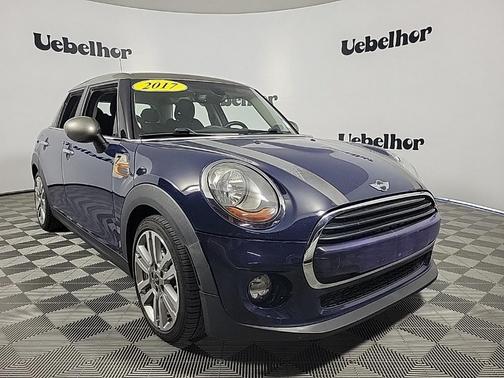 2017 MINI Hardtop Cooper
