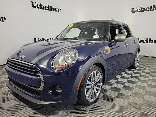 2017 MINI Hardtop Cooper