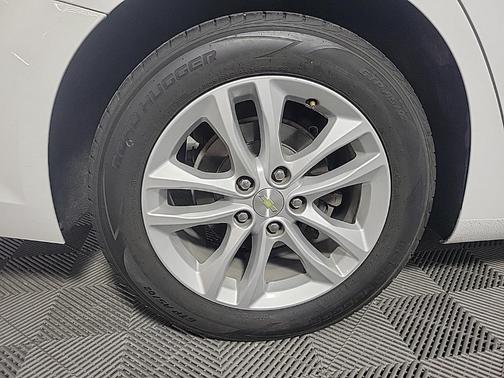 2017 Chevrolet Malibu 1LT
