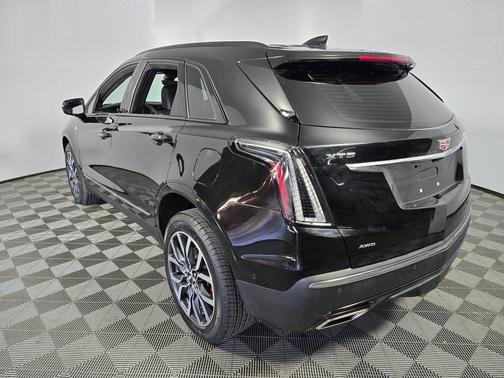2025 Cadillac XT5 Sport