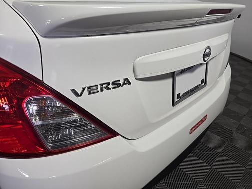 2018 Nissan Versa 1.6 S+