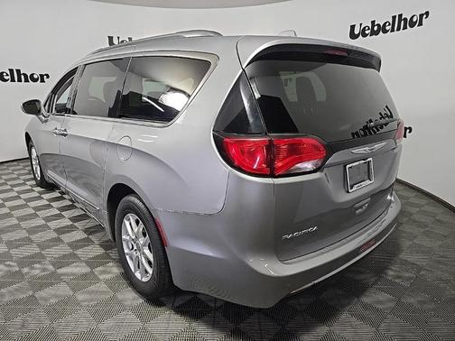 2020 Chrysler Pacifica Touring-L