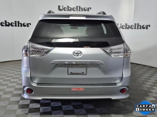 2019 Toyota Sienna SE