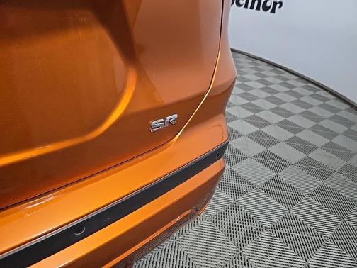2022 Nissan Kicks SR
