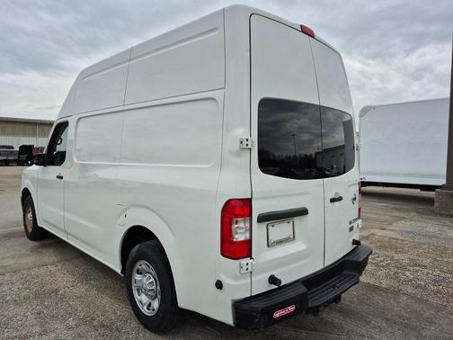 2016 Nissan NV Cargo NV2500 HD SV V6/SV V8
