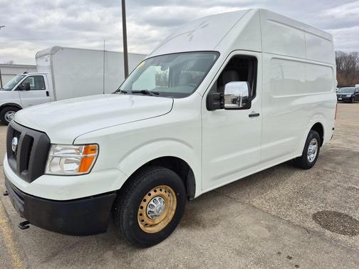 2016 Nissan NV Cargo NV2500 HD SV V6/SV V8