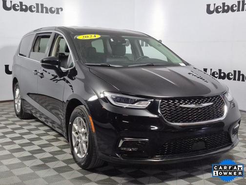 2024 Chrysler Pacifica Touring-L