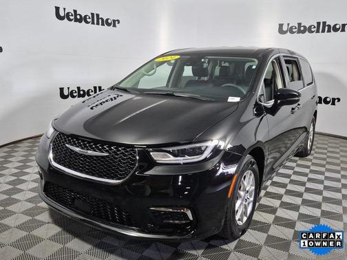 2024 Chrysler Pacifica Touring-L