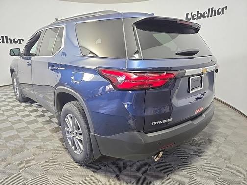 2022 Chevrolet Traverse LT Cloth