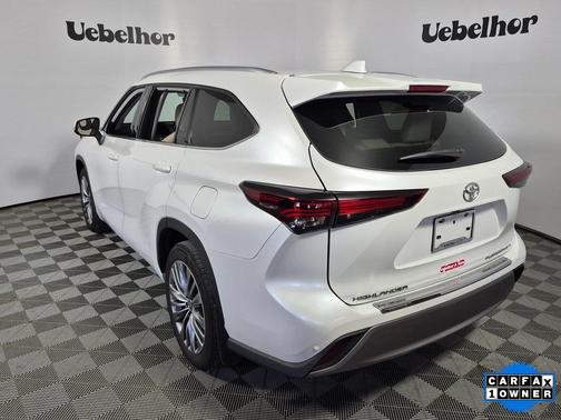 2024 Toyota Highlander Platinum