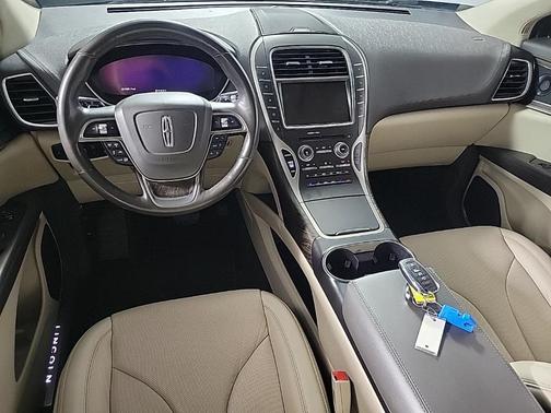 2019 Lincoln Nautilus Reserve