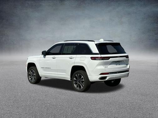 2022 Jeep Grand Cherokee OVERLAND
