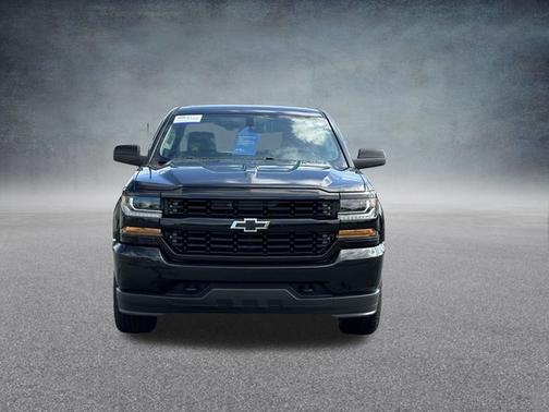 2017 Chevrolet Silverado 1500 CUSTOM