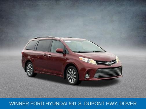 2020 Toyota Sienna XLE