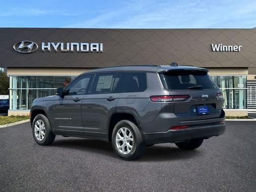 Metallic 2023 Jeep Grand Cherokee LIMITED