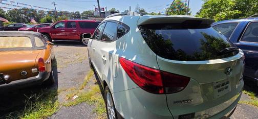 Cotton White 2013 Hyundai TUCSON GLS