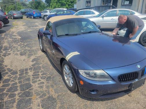 2005 BMW Z4 2.5i Roadster