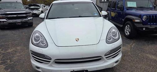 White 2014 Porsche Cayenne Diesel