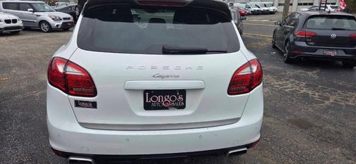 White 2014 Porsche Cayenne Diesel