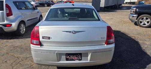 2005 Chrysler 300 Touring
