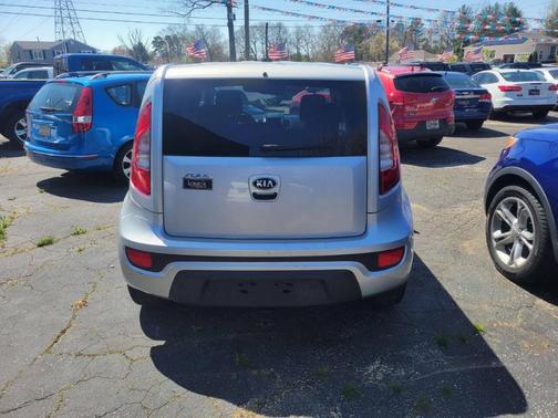 2013 Kia Soul Base