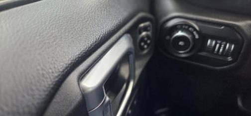 2020 Jeep Wrangler Unlimited Sahara Altitude