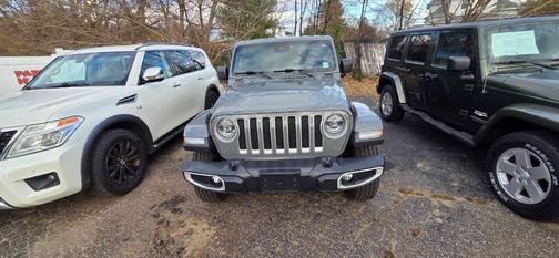 2020 Jeep Wrangler Unlimited Sahara Altitude