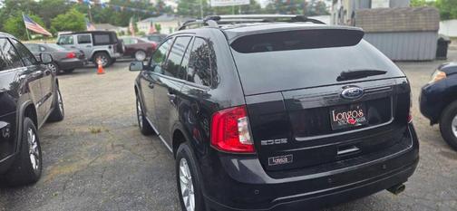 Black 2014 Ford Edge SE