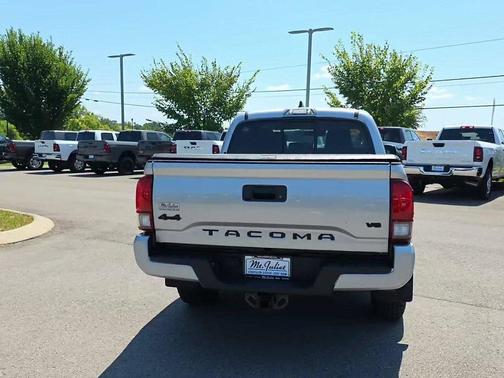 2022 Toyota Tacoma SR