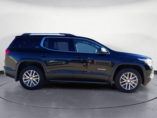 2019 GMC Acadia SLE-2