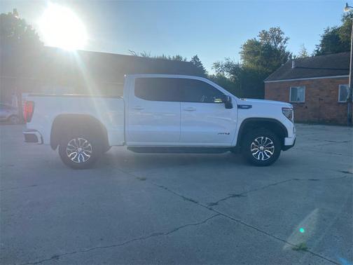 2023 GMC Sierra 1500 AT4