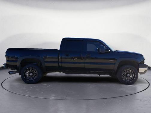 2005 Chevrolet Silverado 2500 LS H/D Crew Cab