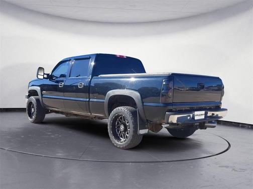 2005 Chevrolet Silverado 2500 LS H/D Crew Cab