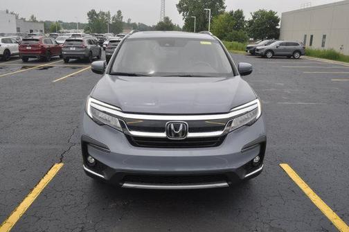 2022 Honda Pilot Touring 8-Passenger