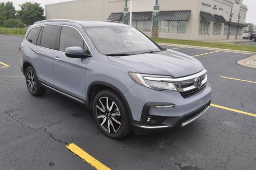 2022 Honda Pilot Touring 8-Passenger