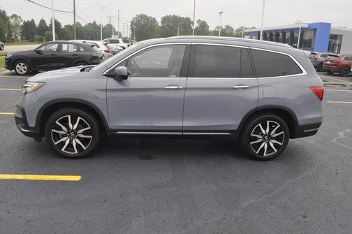 2022 Honda Pilot Touring 8-Passenger