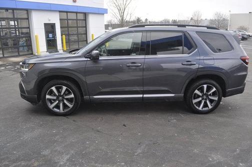 2025 Honda Pilot Touring 8-Passenger