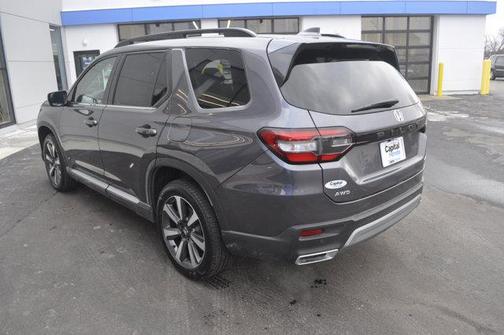 2025 Honda Pilot Touring 8-Passenger