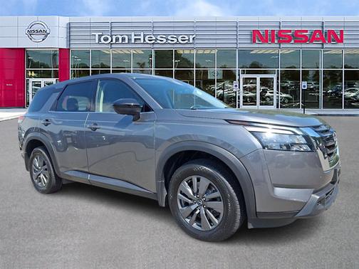 Gun Metallic 2023 Nissan Pathfinder S