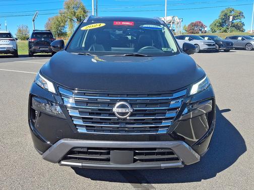 Black 2024 Nissan Rogue SL