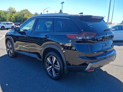 Black 2024 Nissan Rogue SL