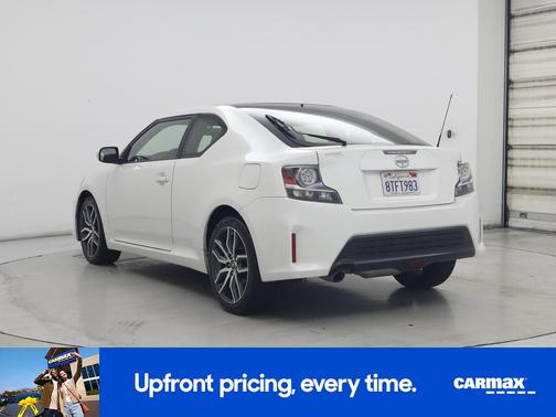 White 2016 Scion tC