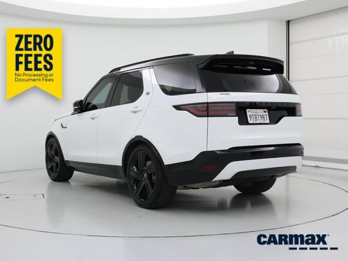 White 2024 Land Rover Discovery SE Dynamic