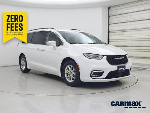 White 2022 Chrysler Pacifica Touring L