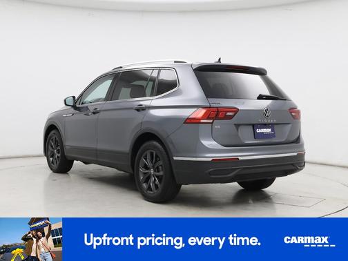 Gray 2022 Volkswagen Tiguan SE