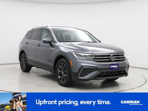 Gray 2022 Volkswagen Tiguan SE