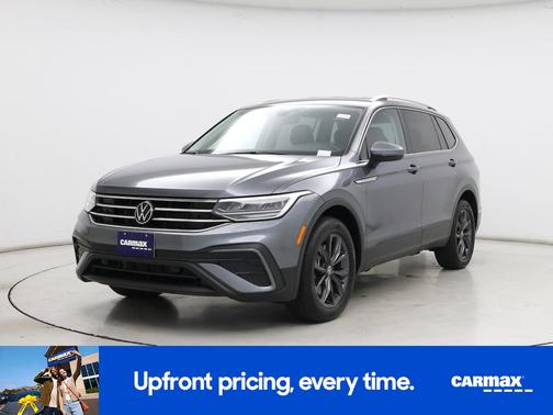 Gray 2022 Volkswagen Tiguan SE