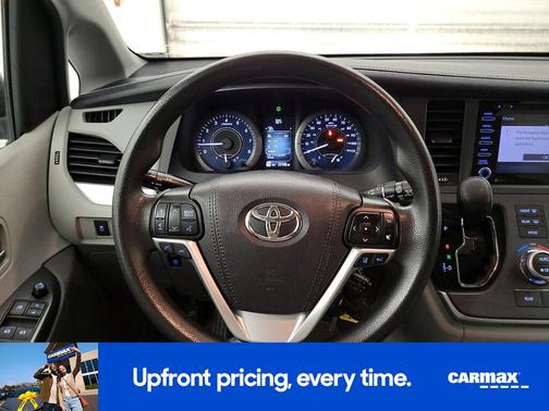 2020 Toyota Sienna LE