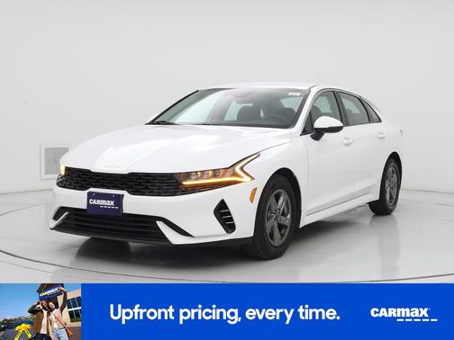 White 2023 Kia K5 LXS
