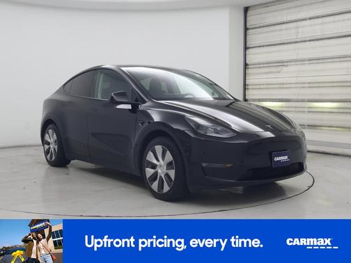 Black 2024 Tesla Model Y Long Range